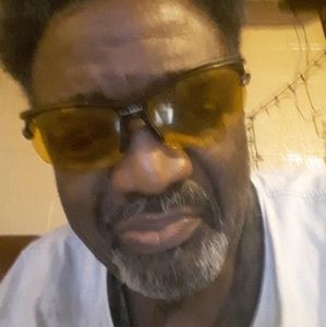 Meet your Posher, Ray